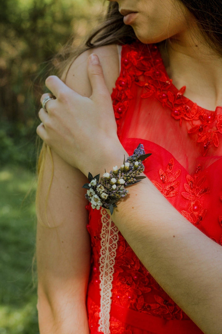 Dried Flower Wrist Corsage: Eucalyptus Wedding Bracelet, Bridesmaid Jewelry – handmade floral hair accessory by magaela