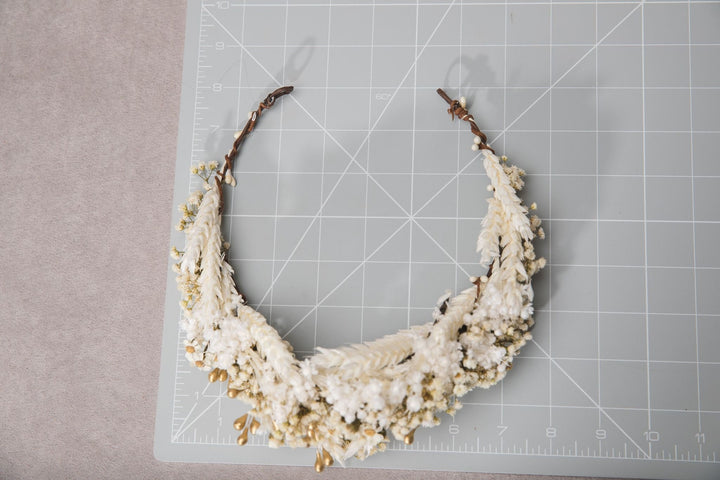 Ivory Dried Flower Hair Crown: Natural Bridal Headpiece – handmade floral hair accessory by magaela