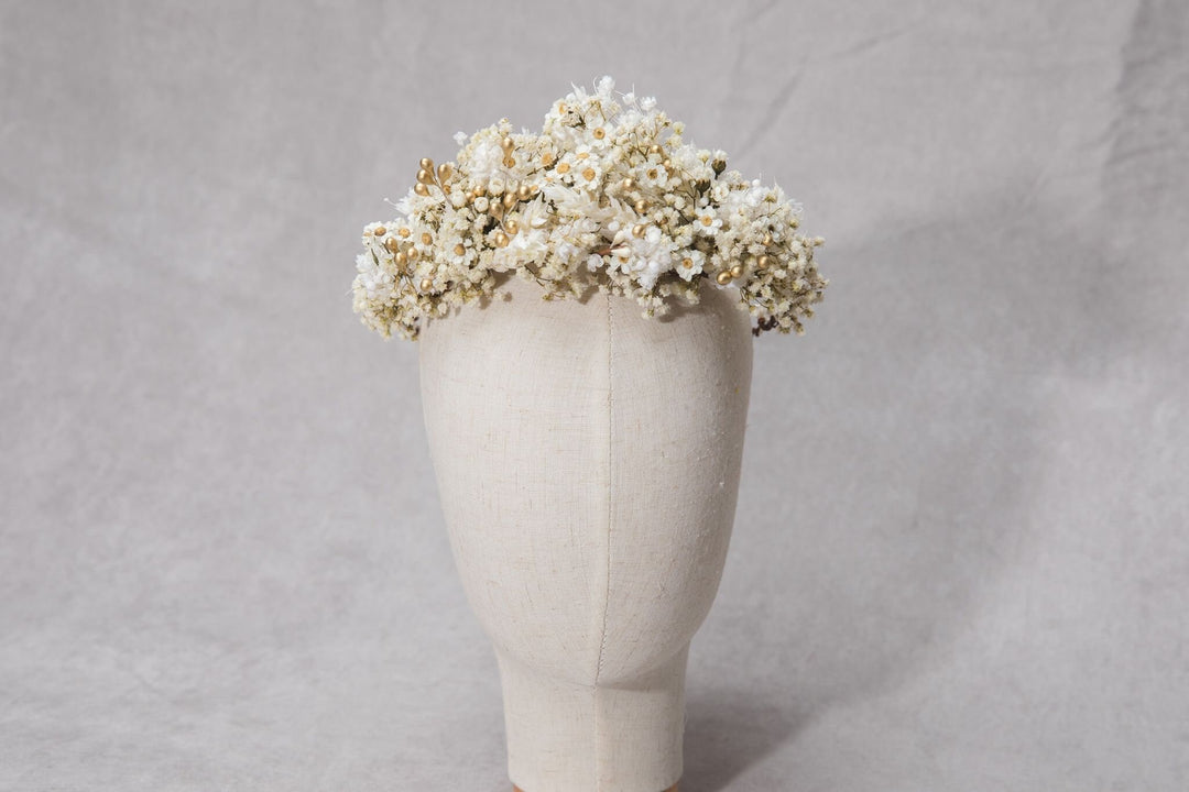 Ivory Dried Flower Hair Crown: Natural Bridal Headpiece – handmade floral hair accessory by magaela