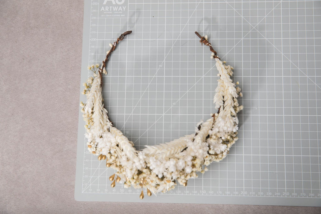 Ivory Dried Flower Hair Crown: Natural Bridal Headpiece – handmade floral hair accessory by magaela