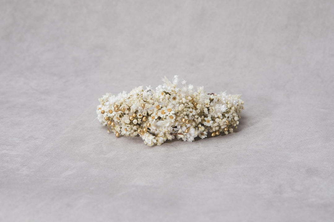 Ivory Dried Flower Hair Crown: Natural Bridal Headpiece – handmade floral hair accessory by magaela