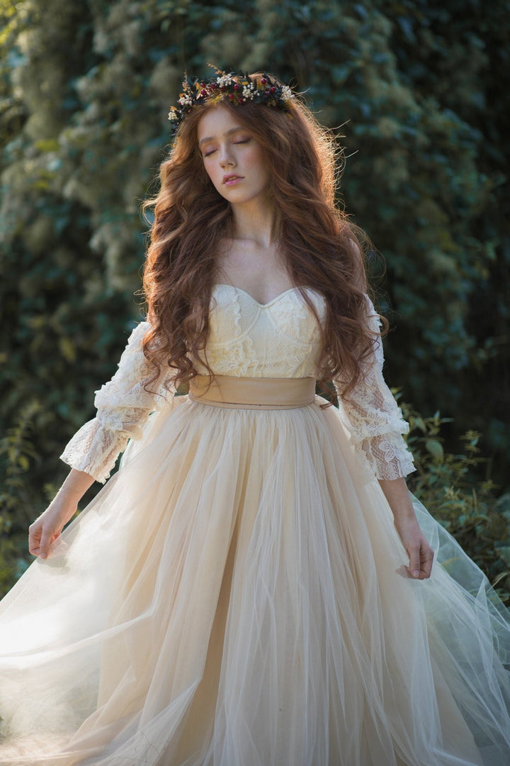 Autumn Bridal Flower Crown: Rose Hips & Baby's Breath Headpiece – handmade floral hair accessory by magaela