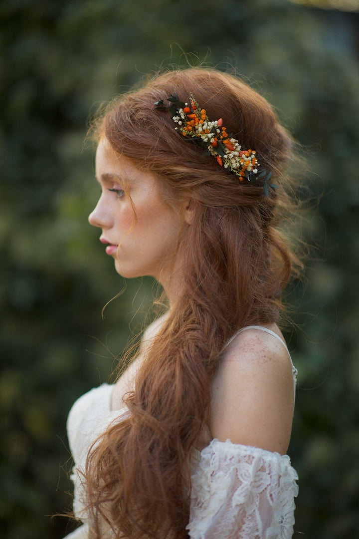 Autumn Flower Hair Comb: Preserved Eucalyptus & Baby's Breath Wedding Accessory – handmade floral hair accessory by magaela