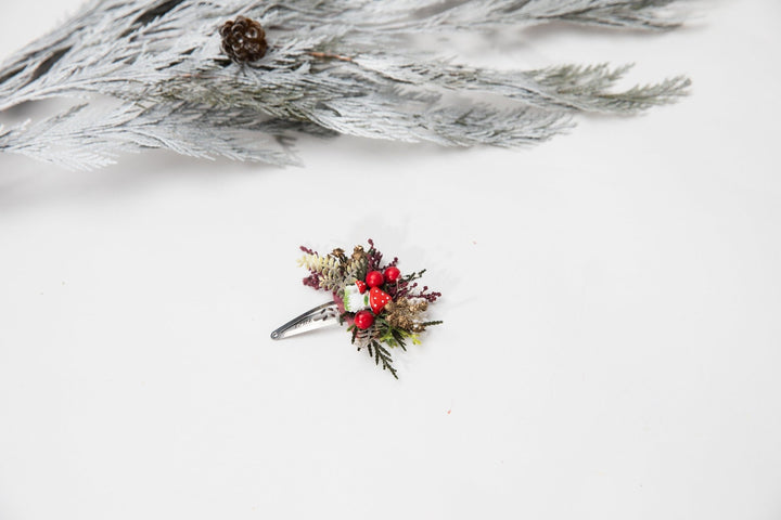 Gingerbread Christmas Hair Clip: Floral Winter Wedding Accessory – handmade floral hair accessory by magaela