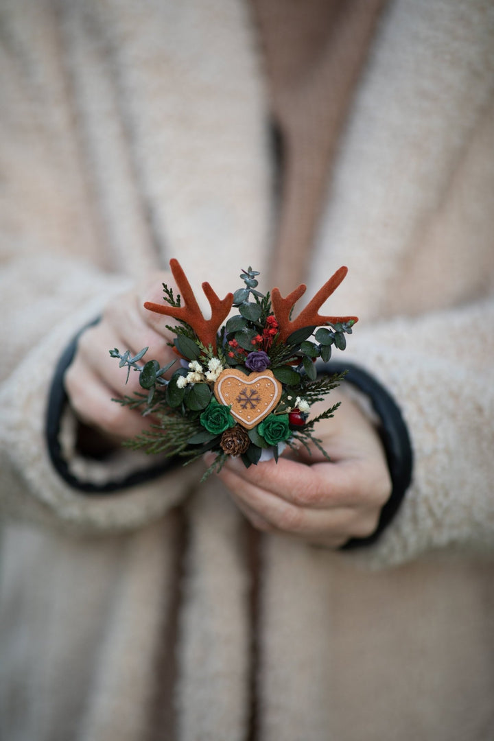 Winter Flower Brooch: Antlers, Gingerbread Heart, Woodland Christmas – handmade floral hair accessory by magaela