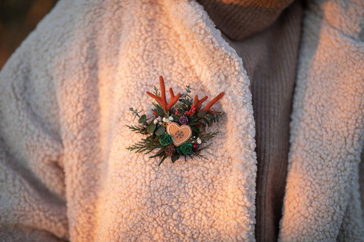 Winter Flower Brooch: Antlers, Gingerbread Heart, Woodland Christmas – handmade floral hair accessory by magaela
