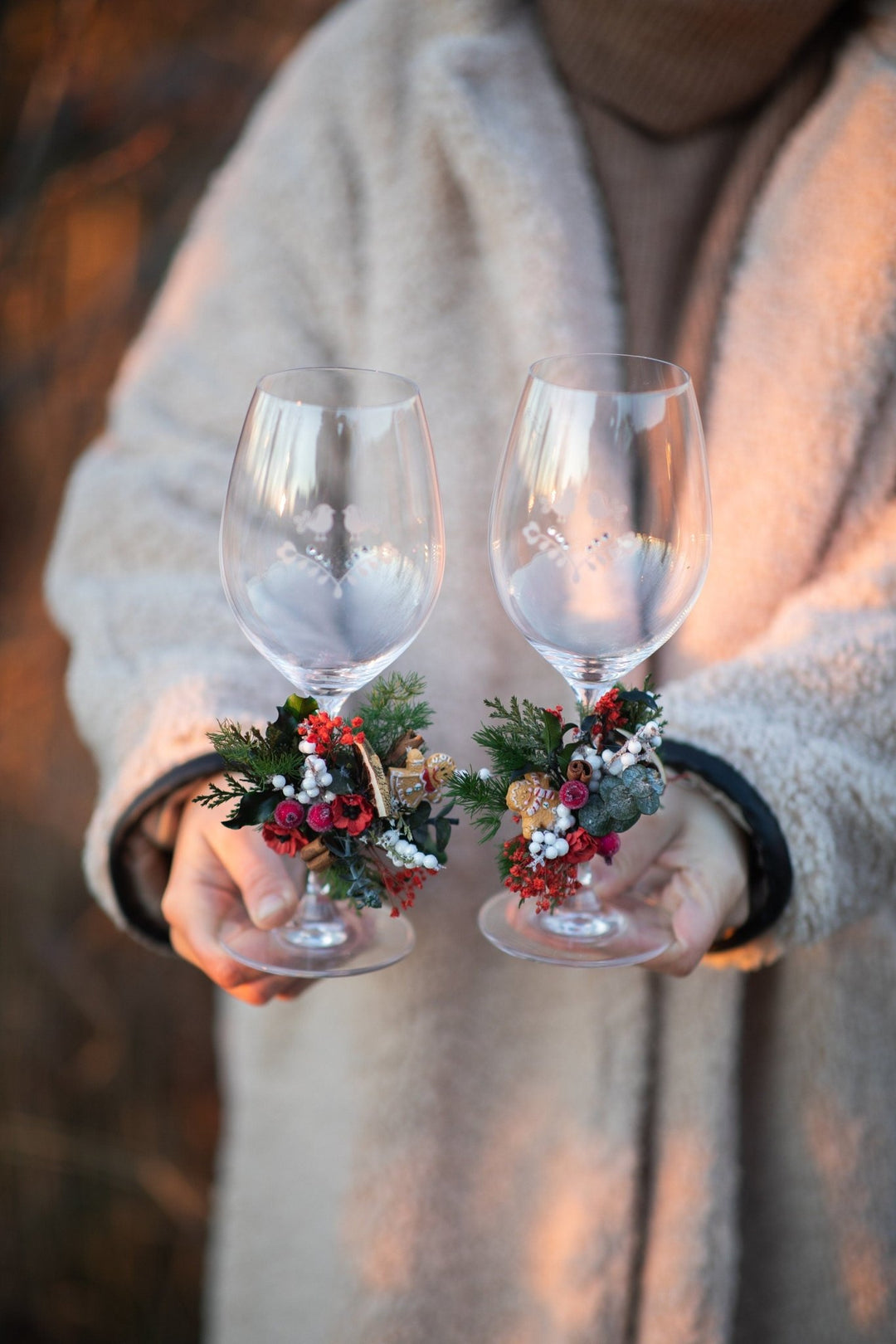 Floral Christmas Wedding Glasses: Bride and Groom Decoration – handmade floral hair accessory by magaela