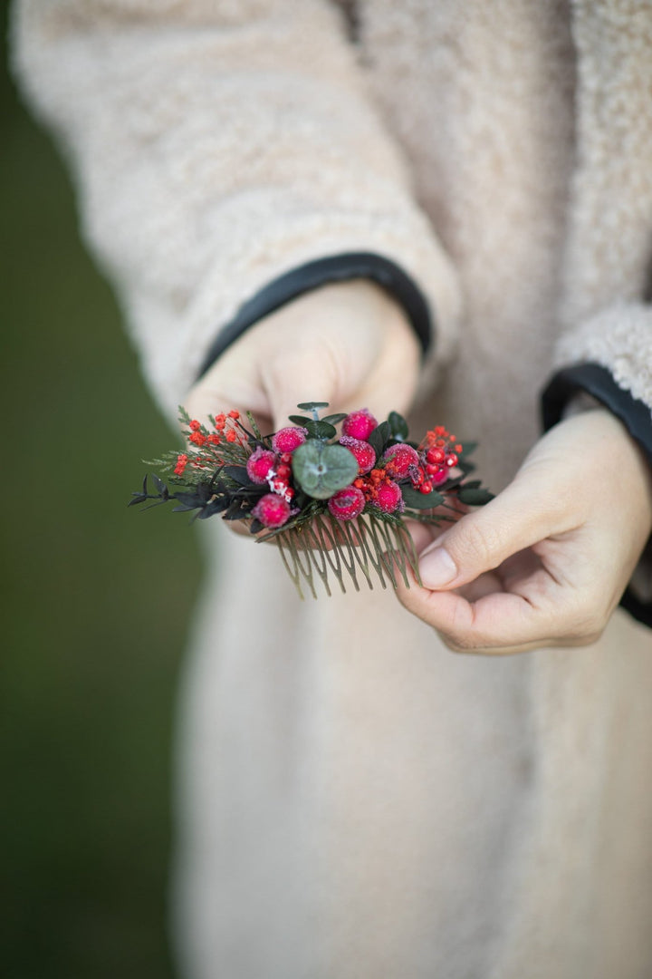 Winter Berry Hair Comb: Christmas Woodland Bridal Accessory – handmade floral hair accessory by magaela
