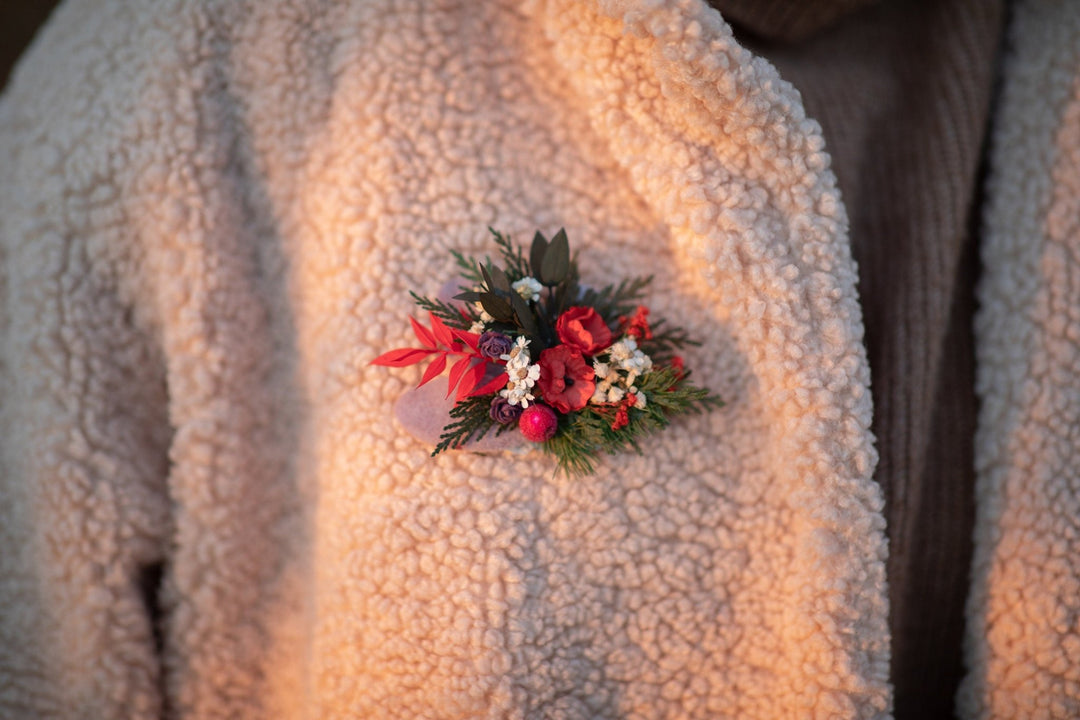 Christmas Flower Brooch: Winter Wedding Coat Pin – handmade floral hair accessory by magaela