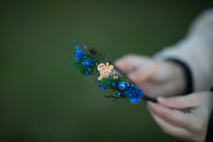 Gingerbread Christmas Headband: Floral Winter Hair Accessory – handmade floral hair accessory by magaela