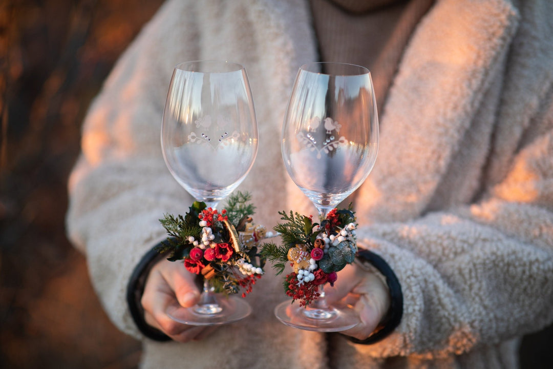 Floral Christmas Wedding Glasses: Bride and Groom Decoration – handmade floral hair accessory by magaela