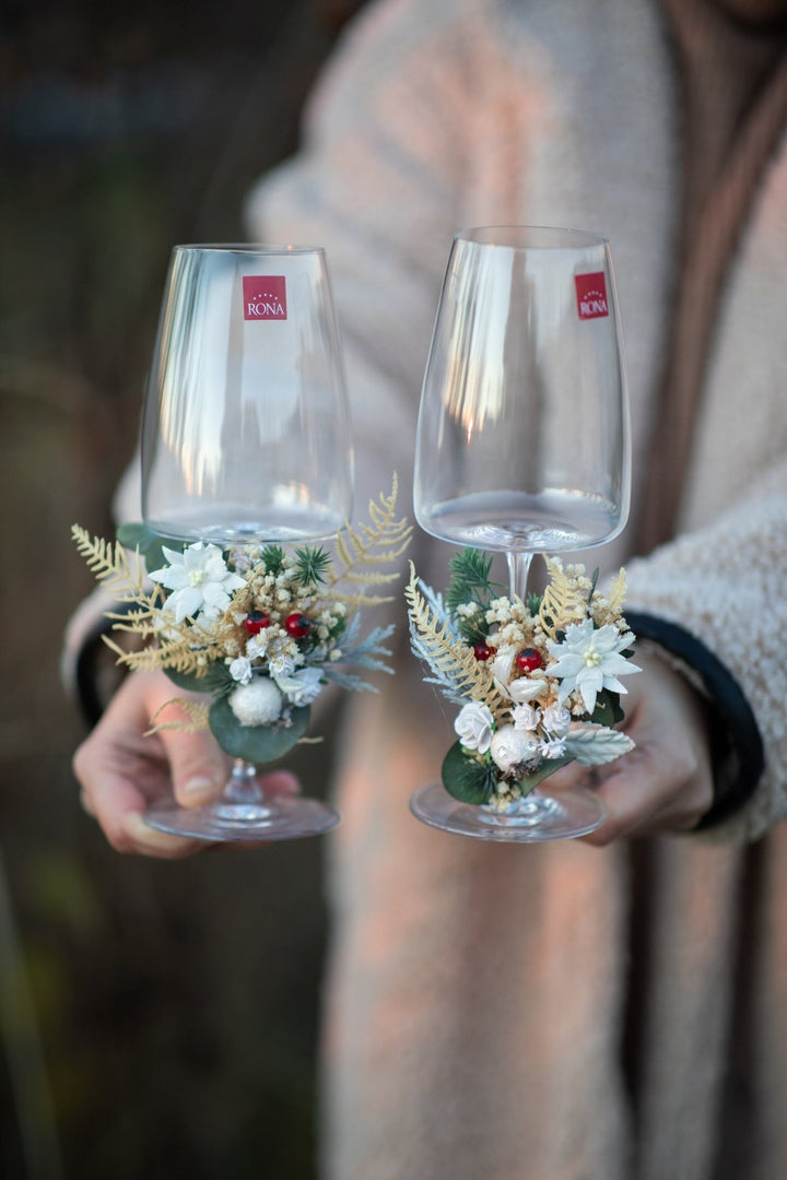 Floral Christmas Wedding Glasses: Bride and Groom Champagne Flutes – handmade floral hair accessory by magaela