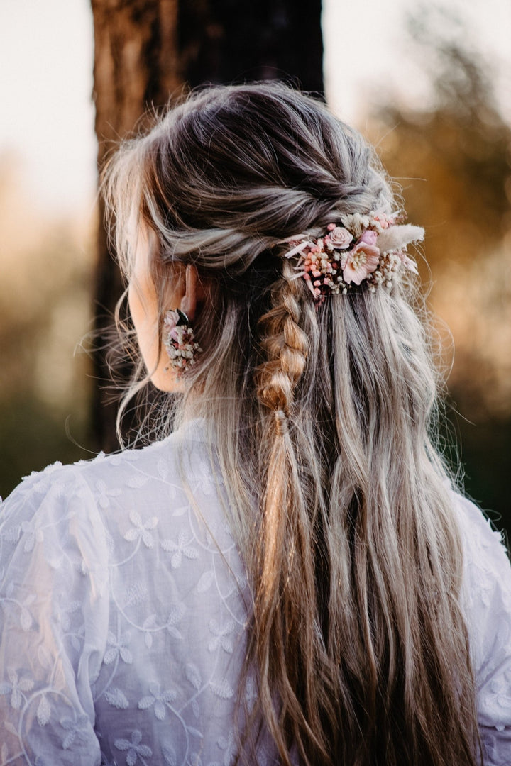 Blush Pink Flower Bridal Comb: Boho Wedding Hair Piece – handmade floral hair accessory by magaela