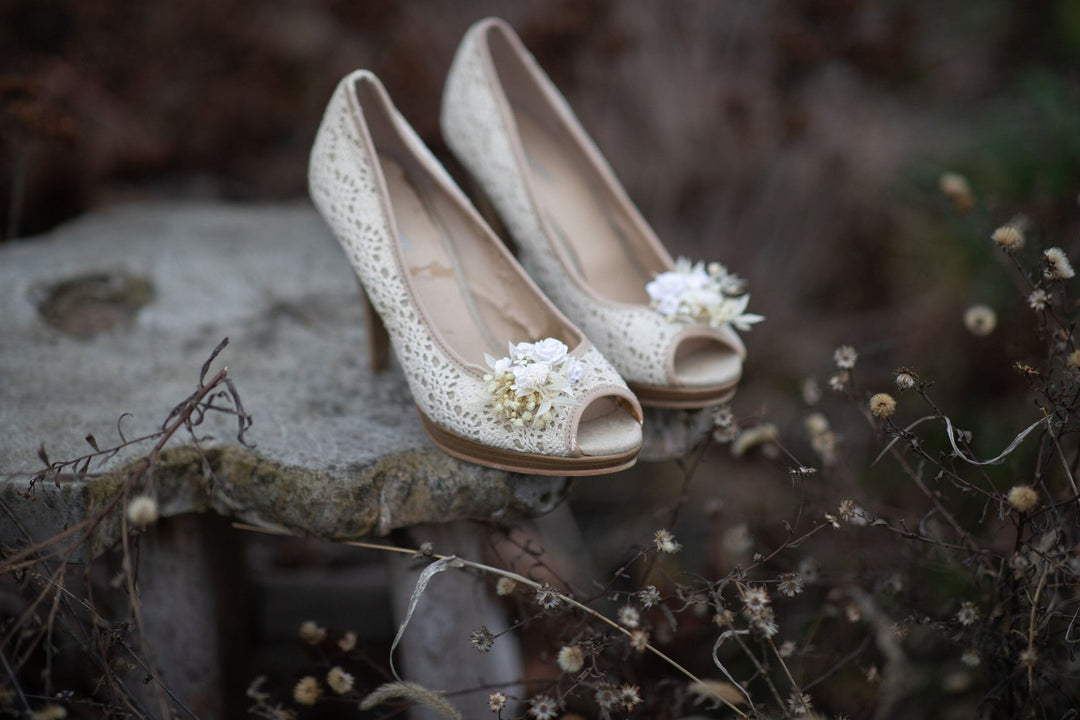 Beige Flower Bridal Shoe Clips: Ivory Wedding Accessories – handmade floral hair accessory by magaela