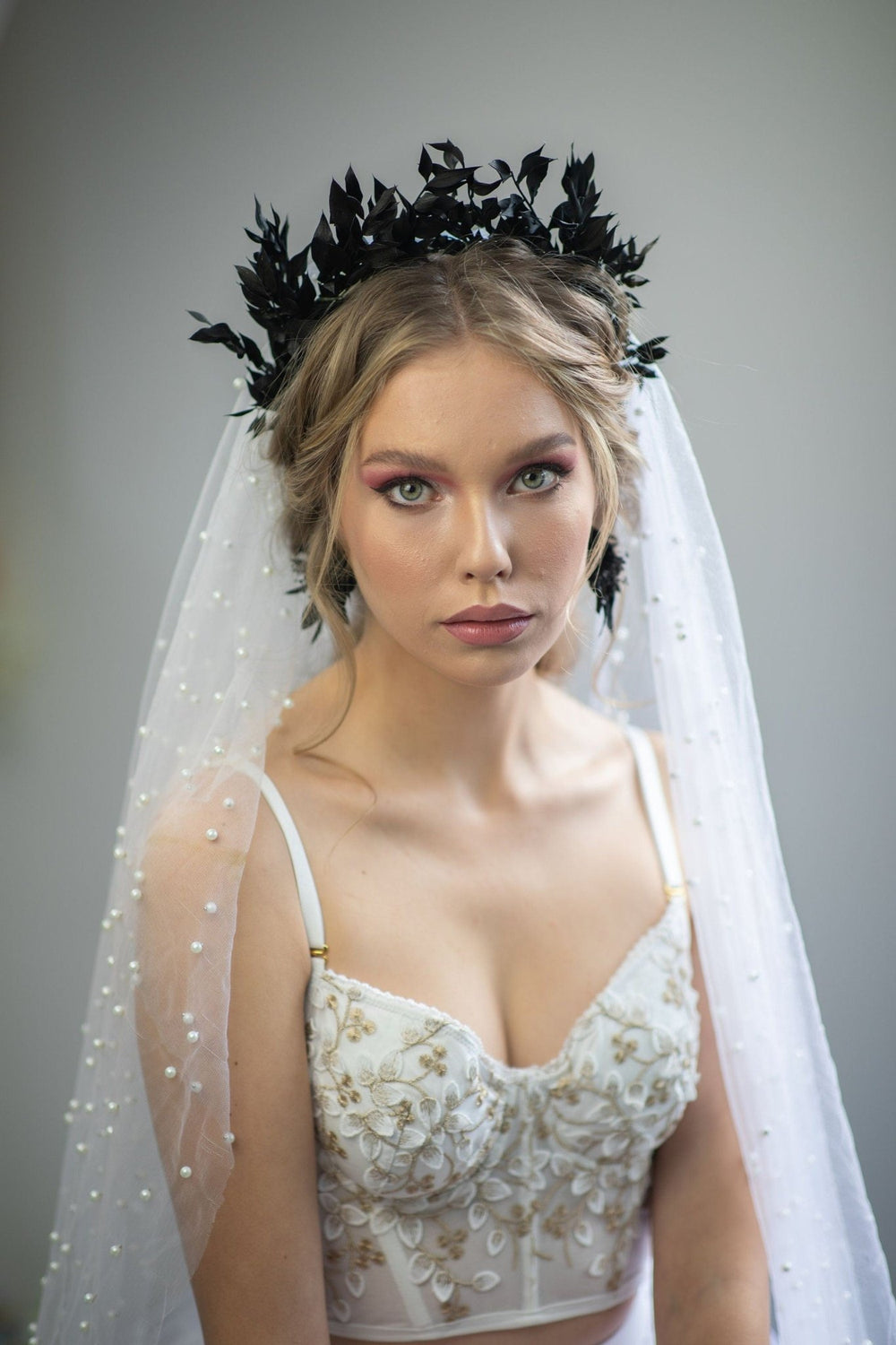 Black Flower Crown: Gothic Wedding Headband with Ruscus Leaves – handmade floral hair accessory by magaela