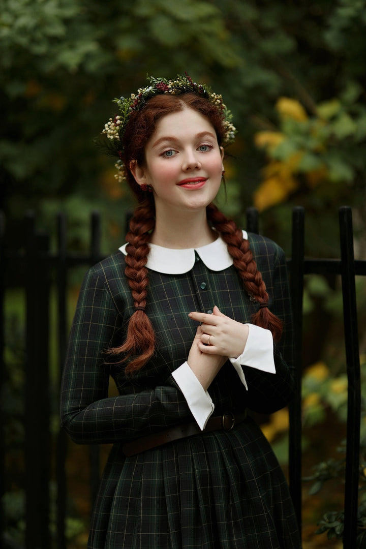 Woodland Hair Wreath: Christmas Flower Crown, Bridal Headpiece – handmade floral hair accessory by magaela