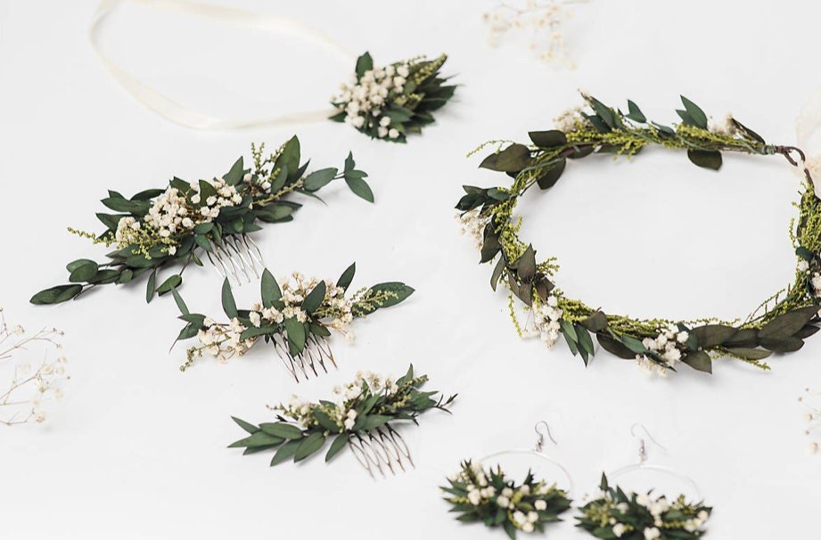 Greenery Wedding Hair Comb: Baby's Breath Bridal Accessory – handmade floral hair accessory by magaela