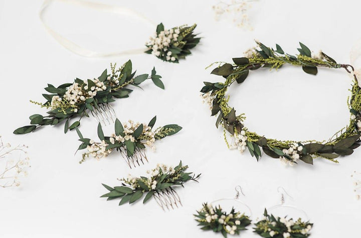 Greenery Wedding Hair Comb: Baby's Breath Bridal Accessory – handmade floral hair accessory by magaela