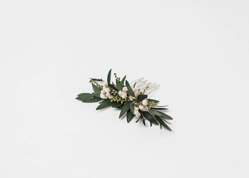 Greenery Wedding Hair Comb: Baby's Breath Bridal Accessory – handmade floral hair accessory by magaela