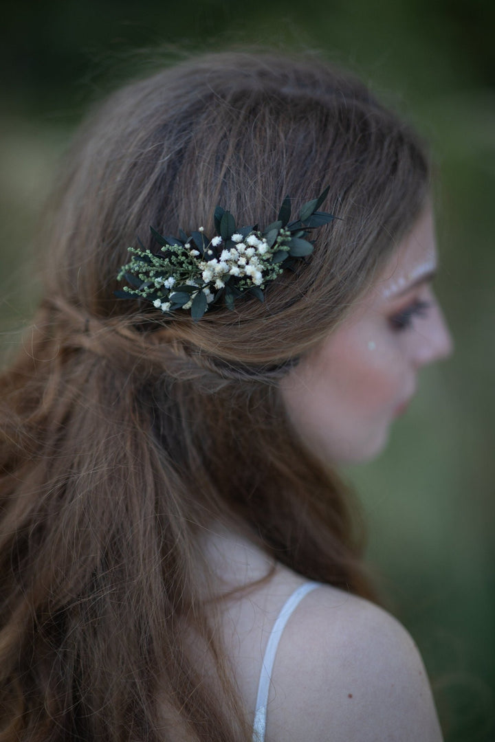 Greenery Wedding Hair Comb: Baby's Breath Bridal Accessory – handmade floral hair accessory by magaela
