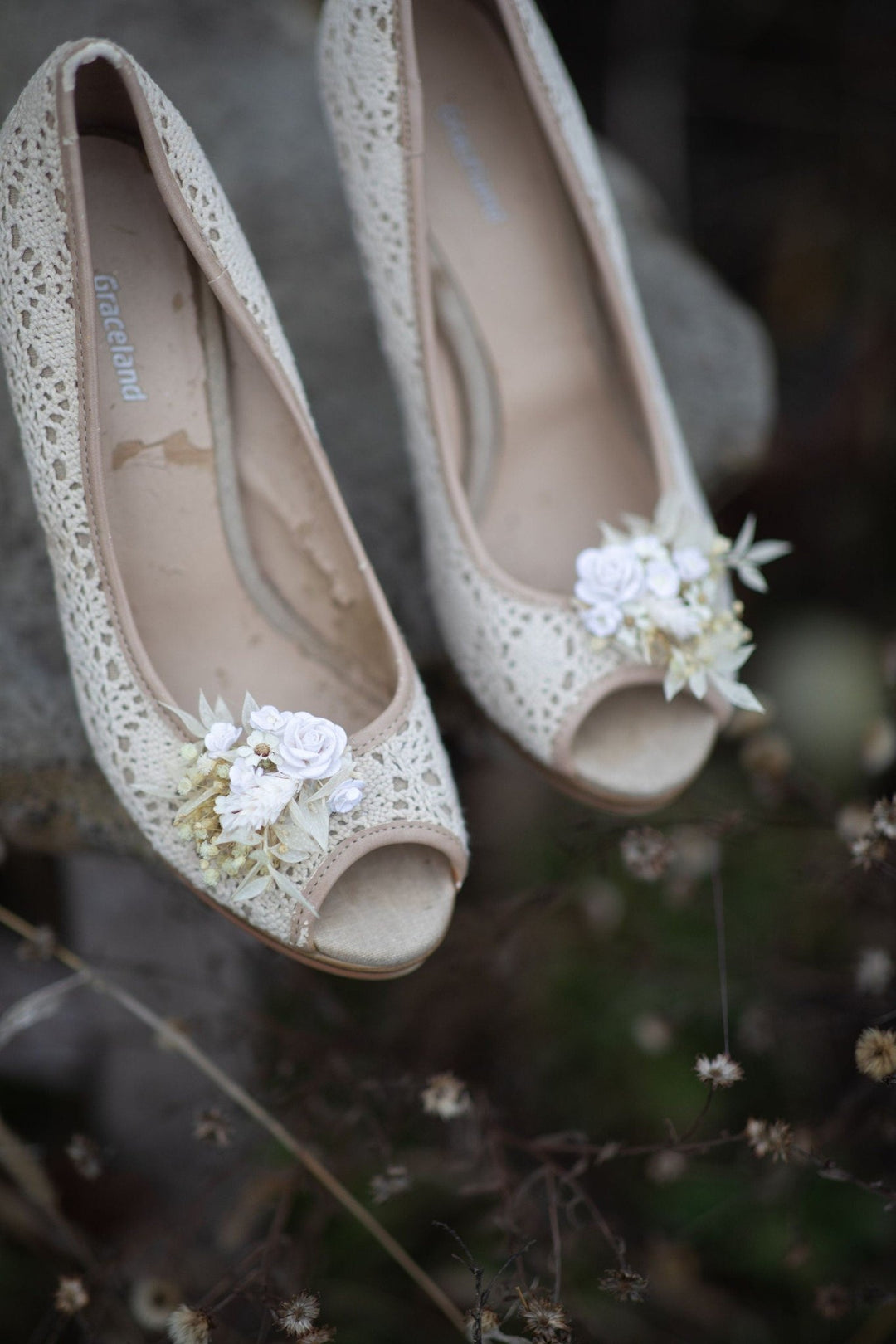 Beige Flower Bridal Shoe Clips: Ivory Wedding Accessories – handmade floral hair accessory by magaela