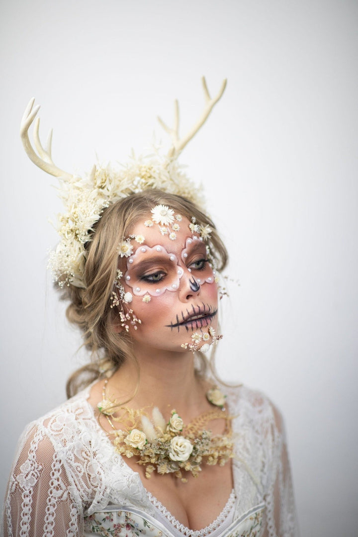 Beige Flower Crown with Antlers: Halloween Bridal Headpiece – handmade floral hair accessory by magaela