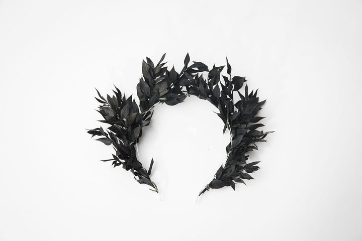 Black Flower Crown: Gothic Wedding Headband with Ruscus Leaves – handmade floral hair accessory by magaela