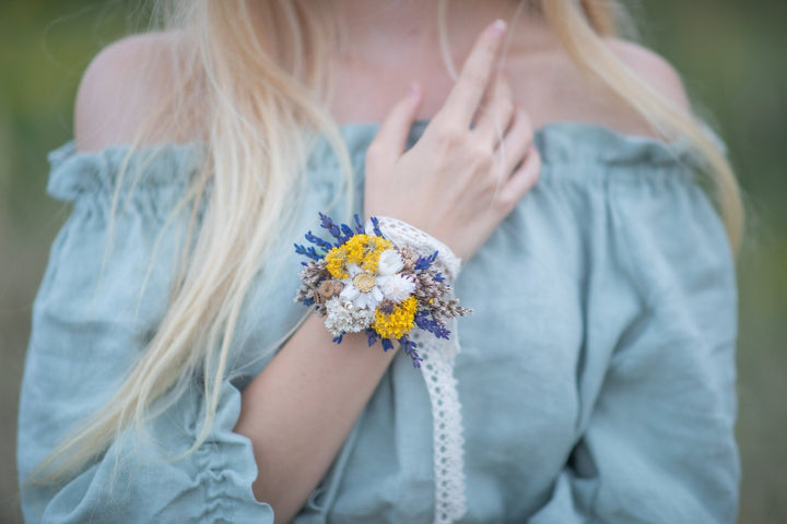 Lavender Flower Corsage Bracelet, Provence Wedding, Bridesmaid Accessory – handmade floral hair accessory by magaela