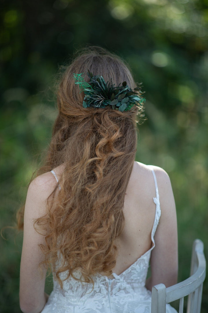 Woodland Bride Hair Comb: Greenery Wedding Accessory – handmade floral hair accessory by magaela