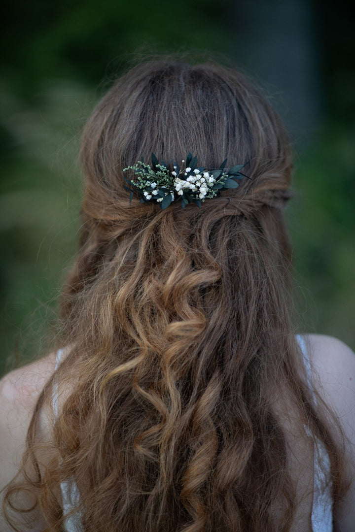 Greenery Wedding Hair Comb: Baby's Breath Bridal Accessory – handmade floral hair accessory by magaela