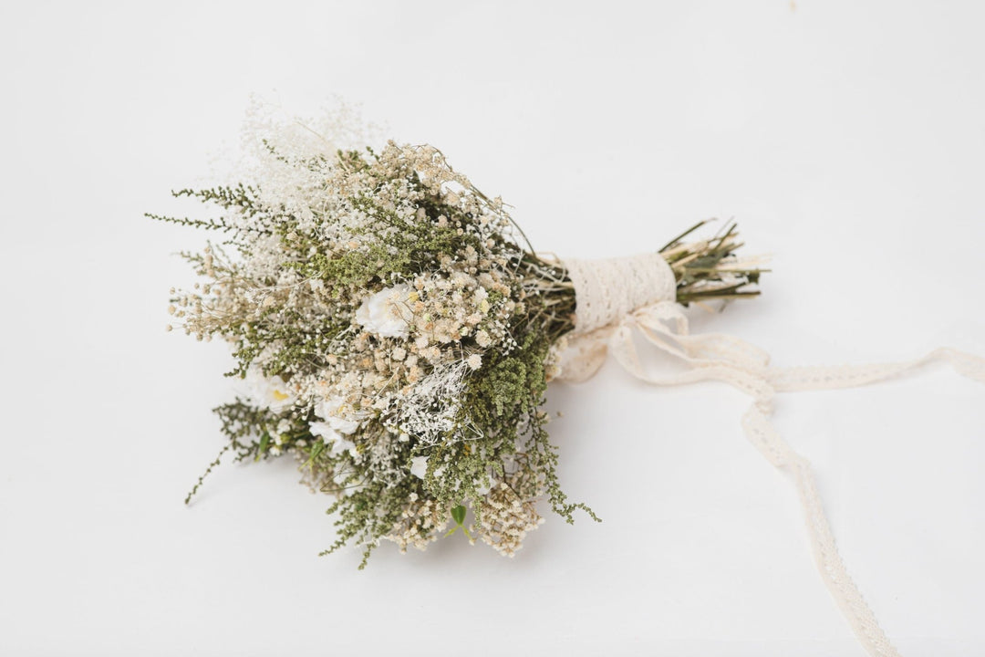 Natural Baby's Breath Wedding Bouquet: Rustic Barn Decor – handmade floral hair accessory by magaela