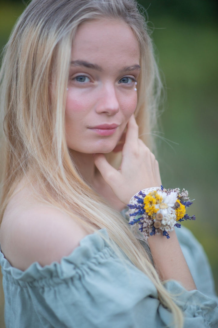 Lavender Flower Corsage Bracelet, Provence Wedding, Bridesmaid Accessory – handmade floral hair accessory by magaela