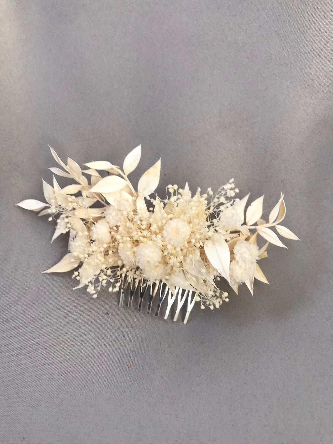 Ivory Flower Wedding Hair Comb: Beige Ruscus, Rustic Bridal Headpiece – handmade floral hair accessory by magaela