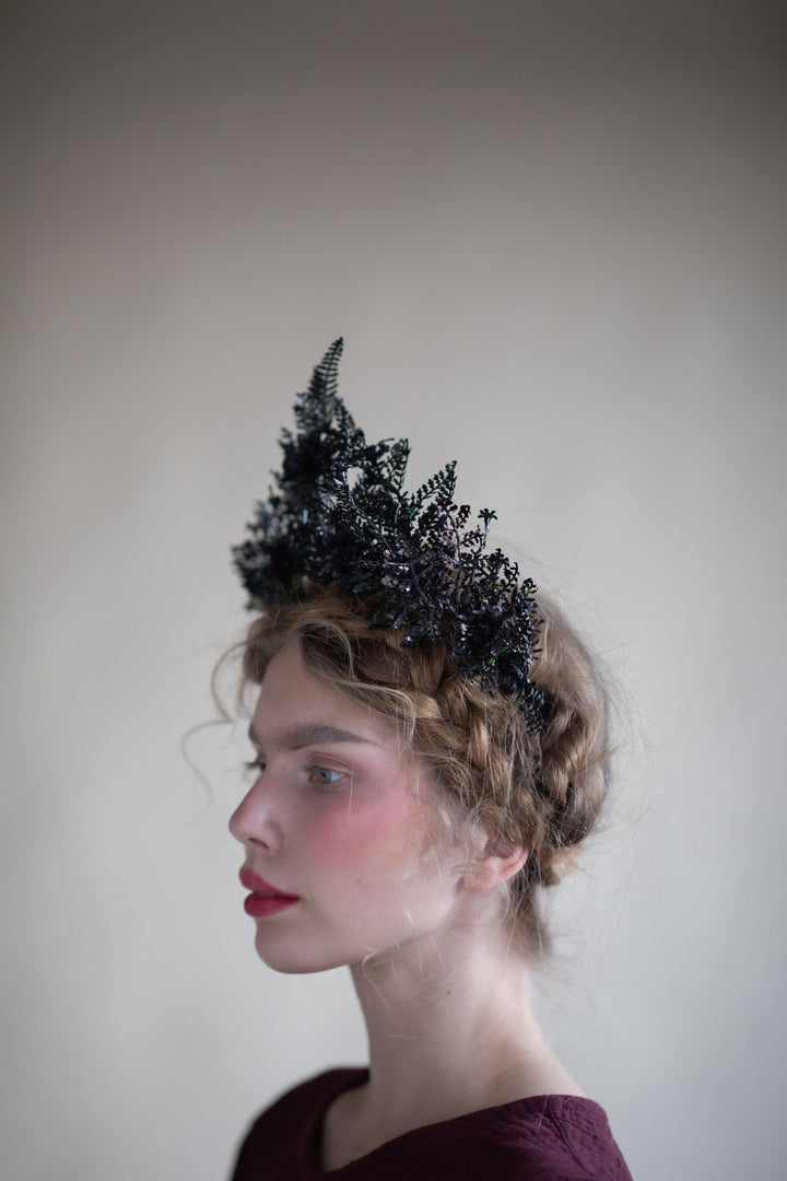 Black Flower Wedding Crown: Gothic Bride Hair Accessory – handmade floral hair accessory by magaela