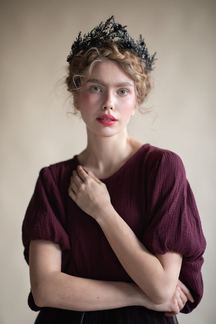 Black Flower Wedding Crown: Gothic Evil Queen Headpiece – handmade floral hair accessory by magaela