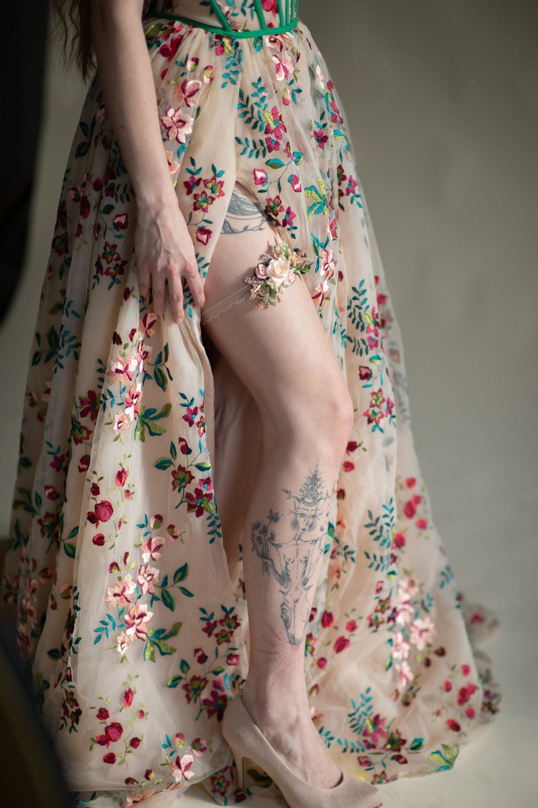 Peach Flower Bridal Garter: Pink Rose Wedding Jewelry – handmade floral hair accessory by magaela