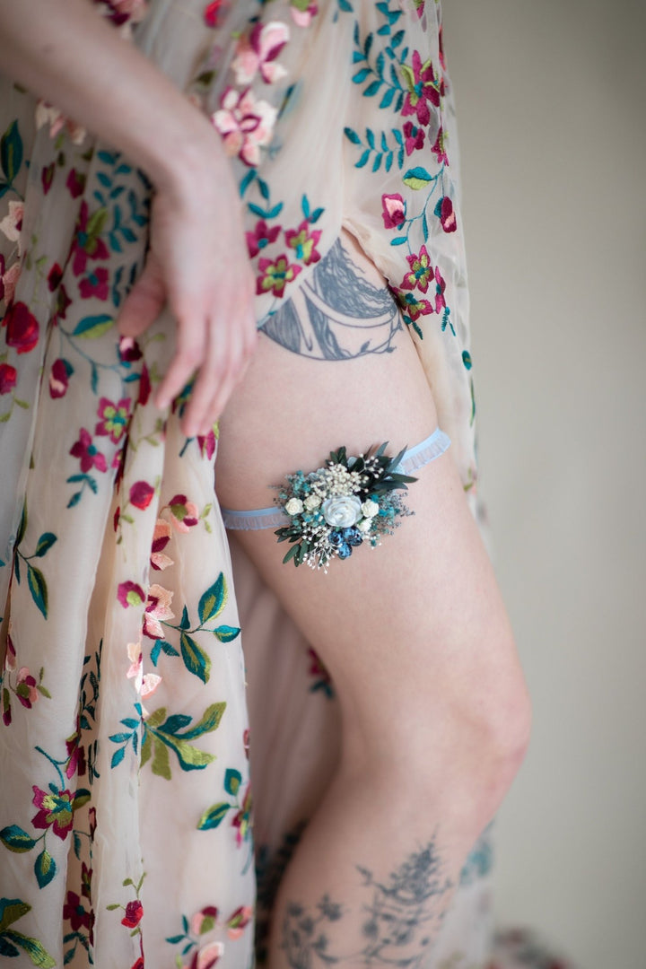 Blue Floral Wedding Garter: Romantic Bridal Lace Accessory – handmade floral hair accessory by magaela