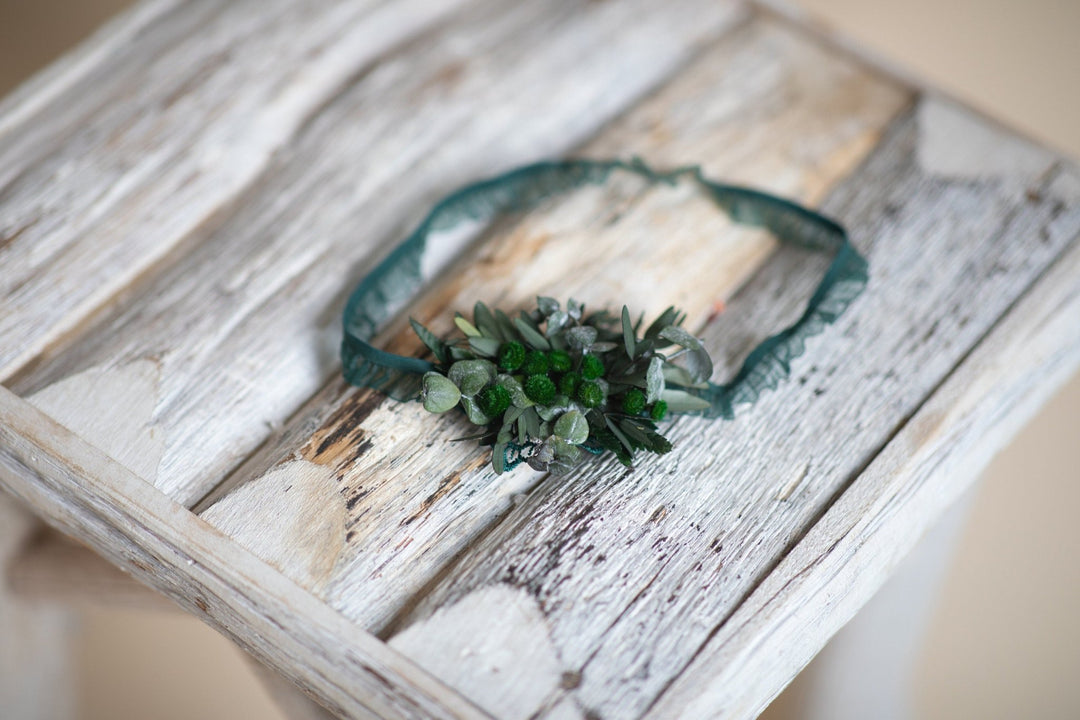 Greenery Bridal Garter: Preserved Flower Wedding Toss Garter – handmade floral hair accessory by magaela