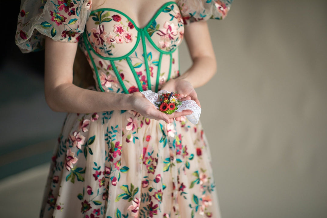 Poppy Flower Bridal Garter: Red & White Lace Wedding Accessory – handmade floral hair accessory by magaela