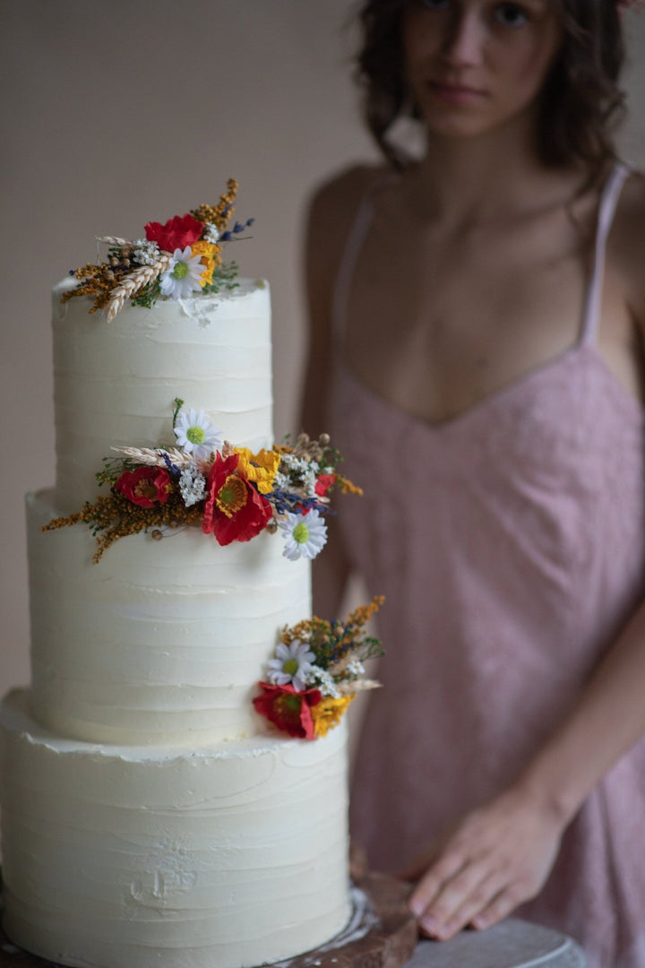 Wildflower Wedding Cake Toppers: Poppy & Daisy Floral Arrangement – handmade floral hair accessory by magaela