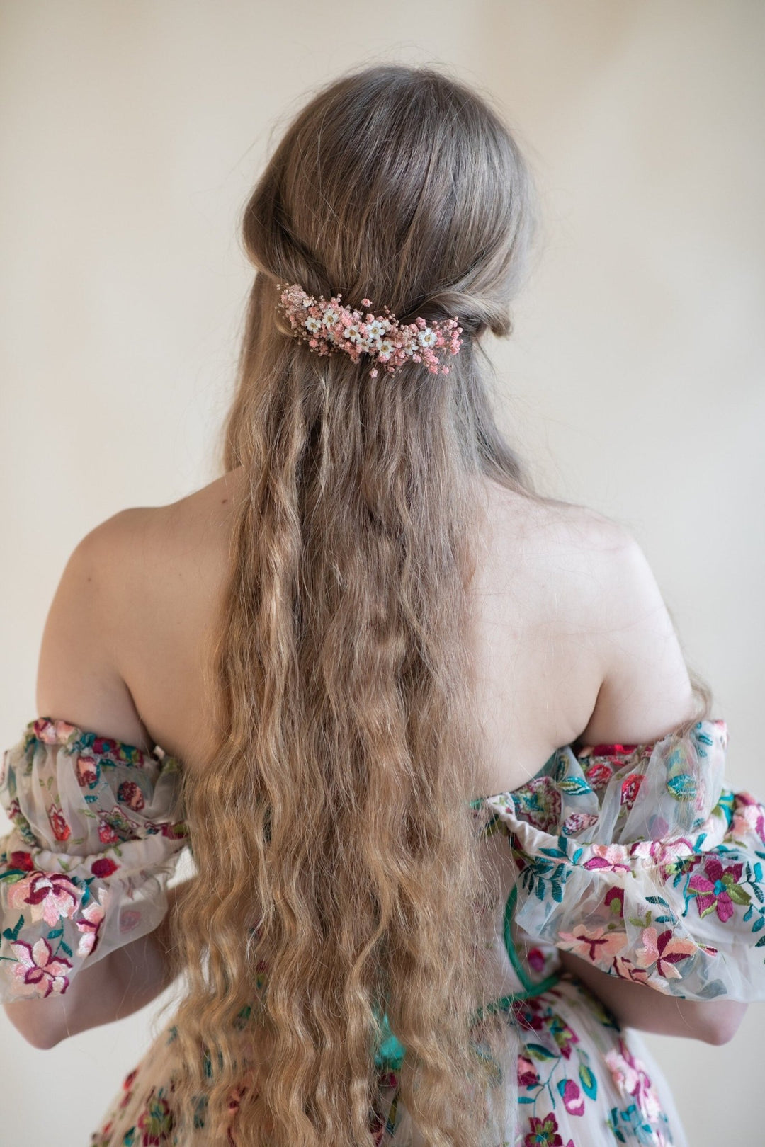 Blush Dried Flower Hair Comb: Wedding Baby's Breath Accessory – handmade floral hair accessory by magaela