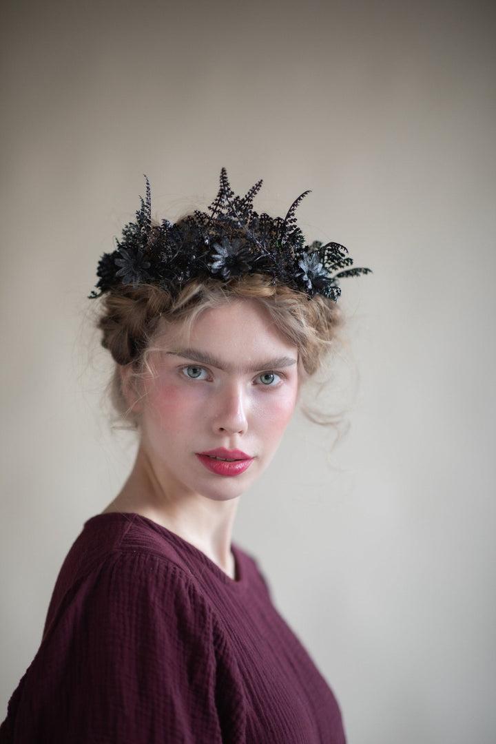 Black Flower Crown: Gothic Wedding Headpiece, Bridal Hair Jewelry – handmade floral hair accessory by magaela