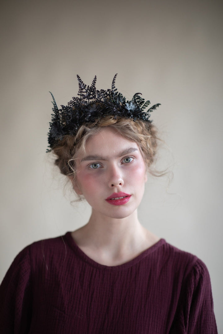 Black Flower Crown: Gothic Wedding Headpiece, Bridal Hair Jewelry – handmade floral hair accessory by magaela