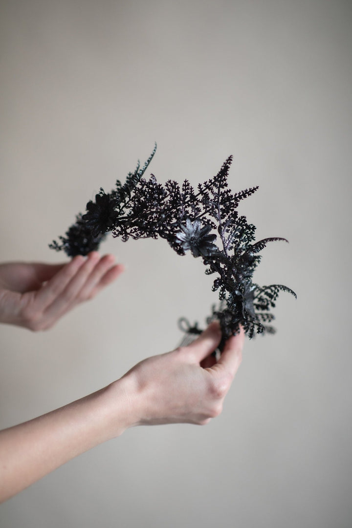 Black Flower Crown: Gothic Wedding Headpiece, Bridal Hair Jewelry – handmade floral hair accessory by magaela