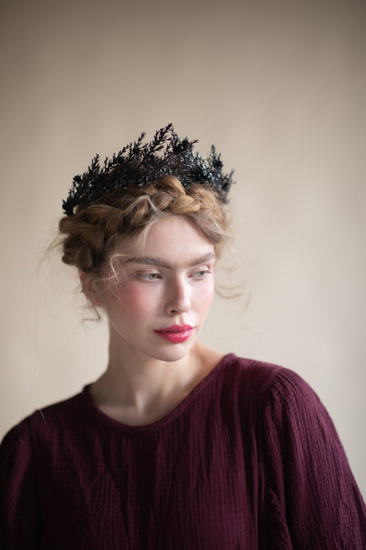 Black Flower Wedding Crown: Gothic Evil Queen Headpiece – handmade floral hair accessory by magaela