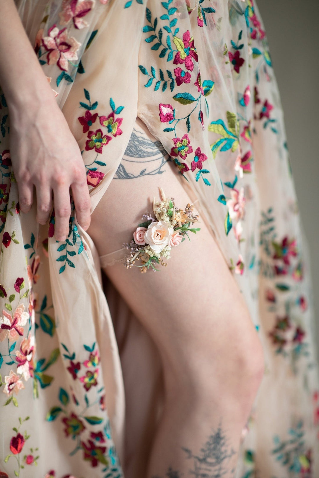 Peach Flower Bridal Garter: Pink Rose Wedding Jewelry – handmade floral hair accessory by magaela