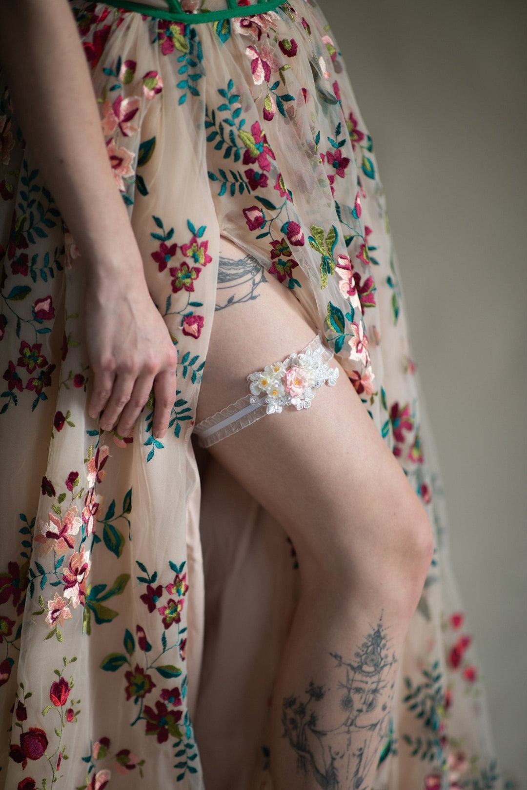 Floral Lace Wedding Garter: Customizable Bridal Accessory – handmade floral hair accessory by magaela