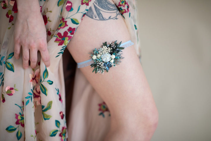Blue Floral Wedding Garter: Romantic Bridal Lace Accessory – handmade floral hair accessory by magaela