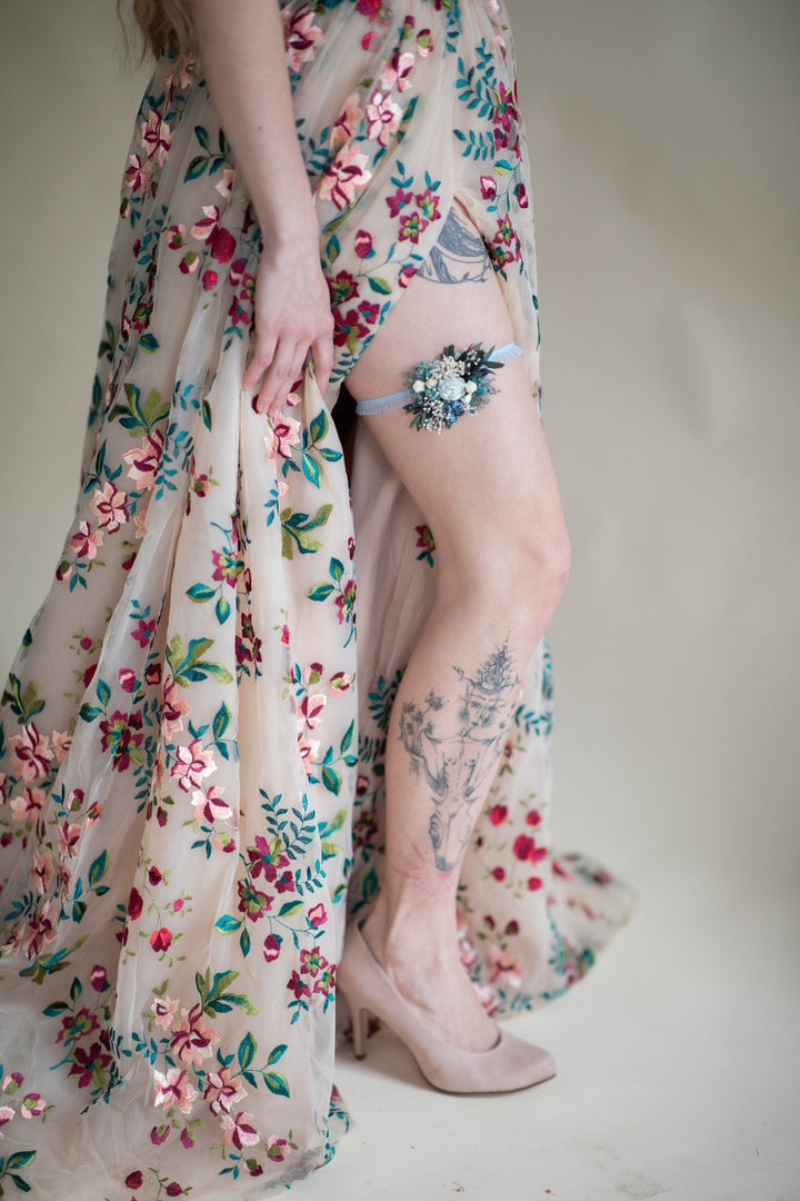 Blue Floral Wedding Garter: Romantic Bridal Lace Accessory – handmade floral hair accessory by magaela