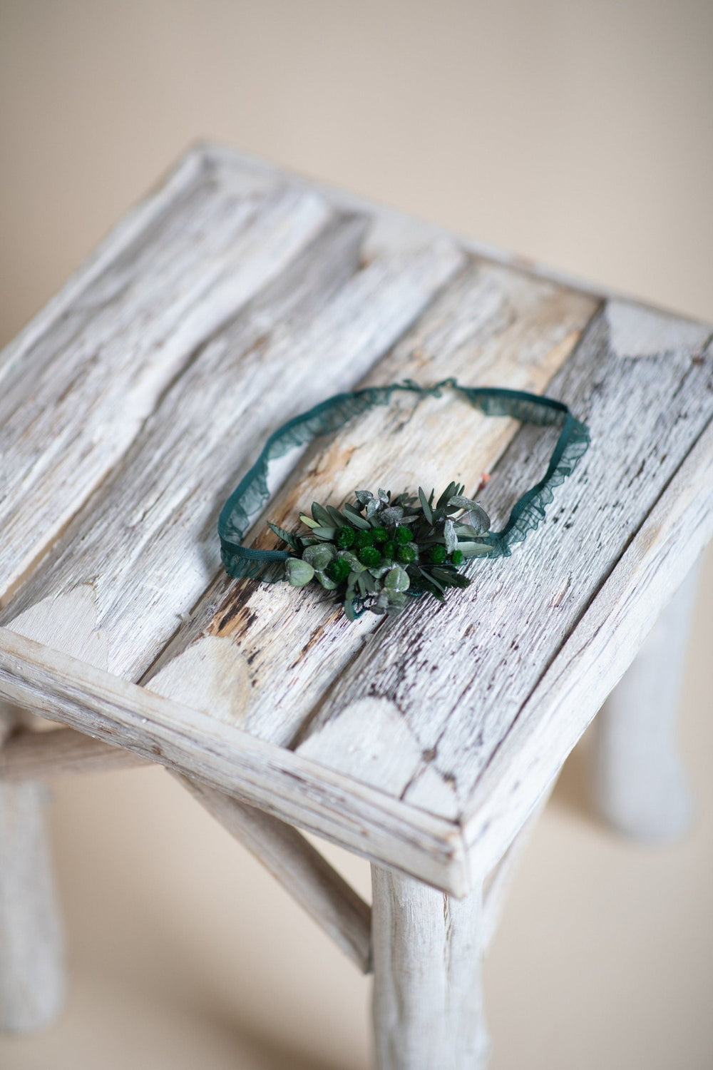 Greenery Bridal Garter: Preserved Flower Wedding Toss Garter – handmade floral hair accessory by magaela